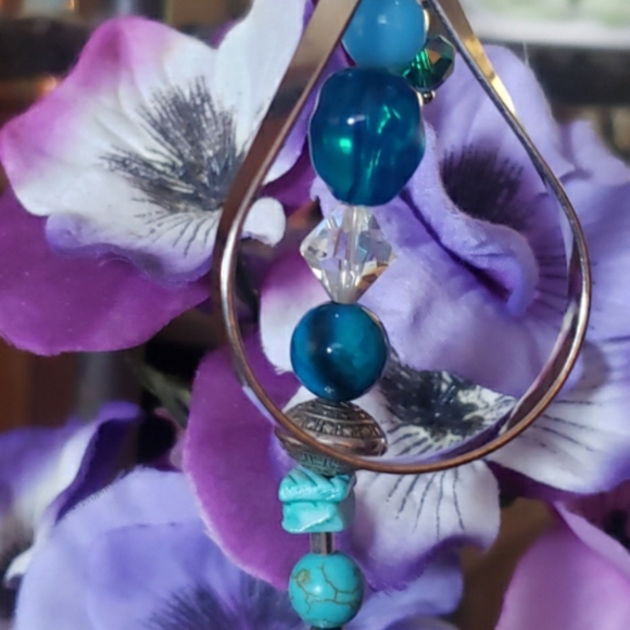 Delicate Silver, Blue & Turquoise Hand Crafted Beaded Keychain - Picture 3 of 6